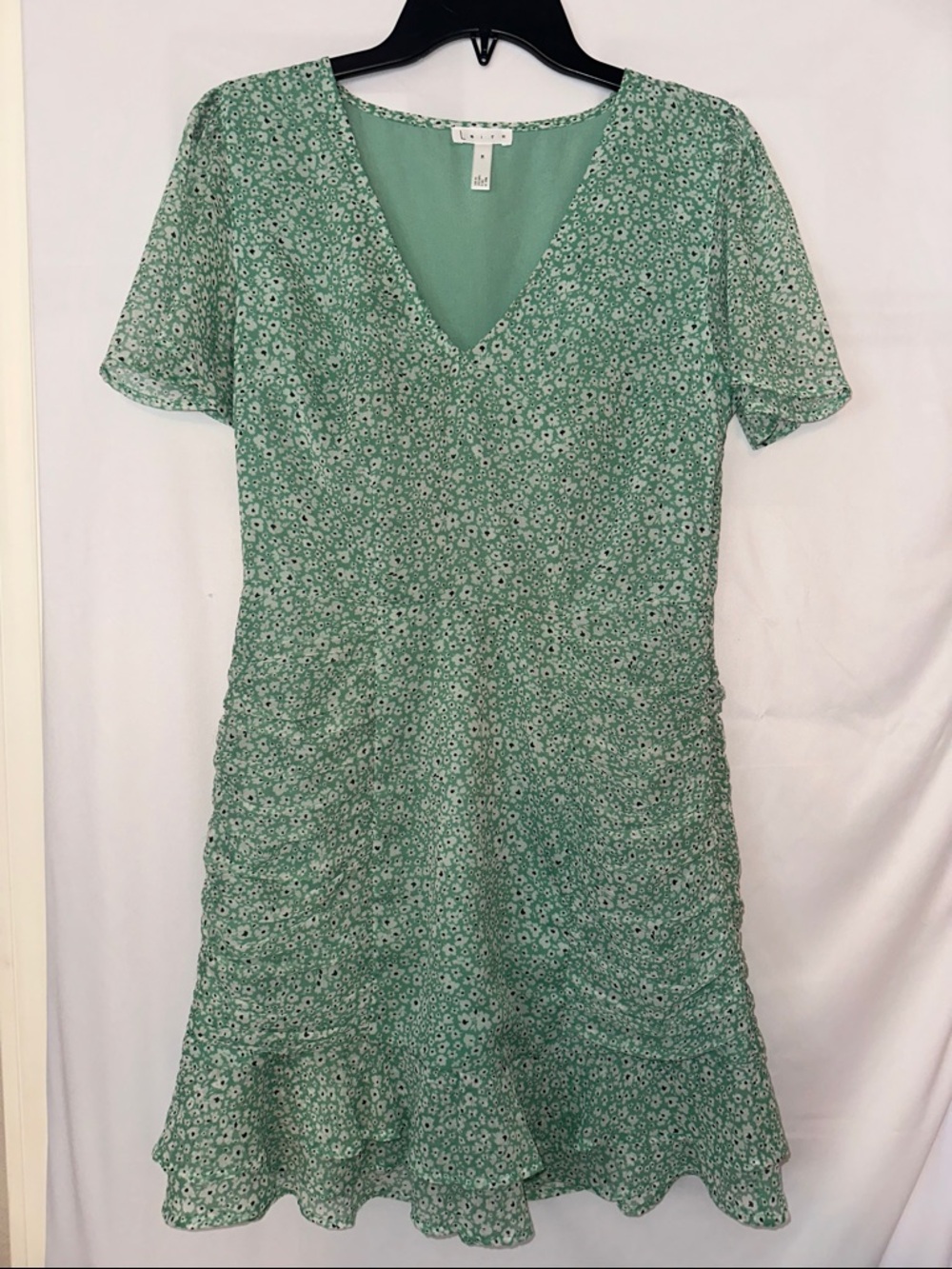 Leith Green Floral V-Neck Mini Dress